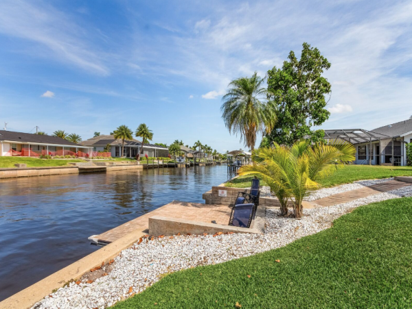 Discover a Great Retreat in Cape Coral - 3 Bedroom Home with Private Pool